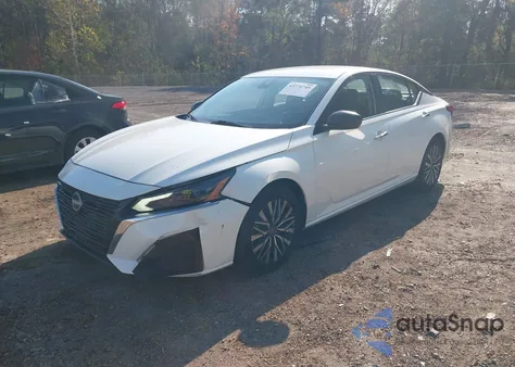 2024 Nissan Altima Sv Fwd z USA, uszkodzony, nr VIN 1N4BL4DV3RN432777